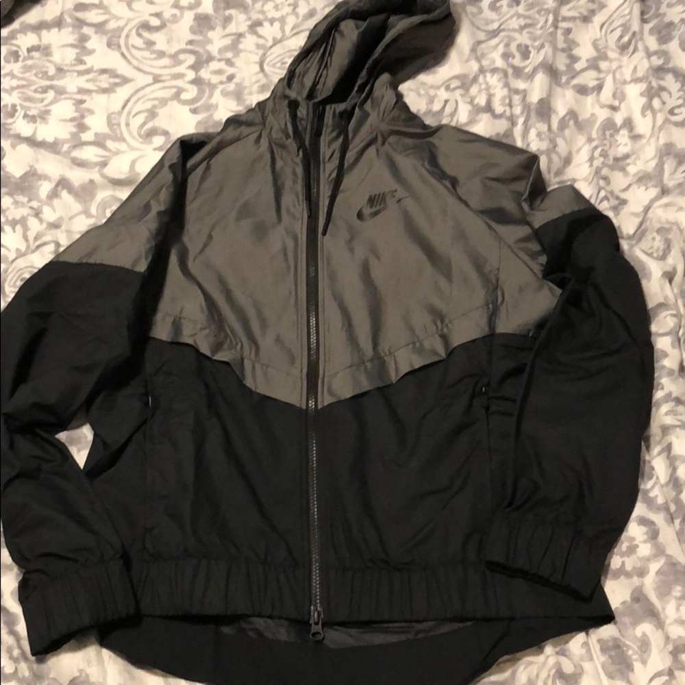 Women’s Nike Windbreaker